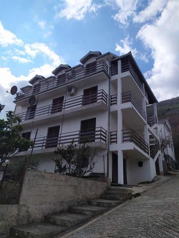 Casa en Bijela, Montenegro, 320 m2 - imagen 1