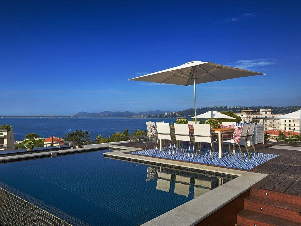 Appartement à Antibes, France, 189 m2 - image 1