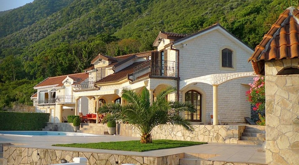 Villa en Stoliv, Montenegro, 278 m2 - imagen 1