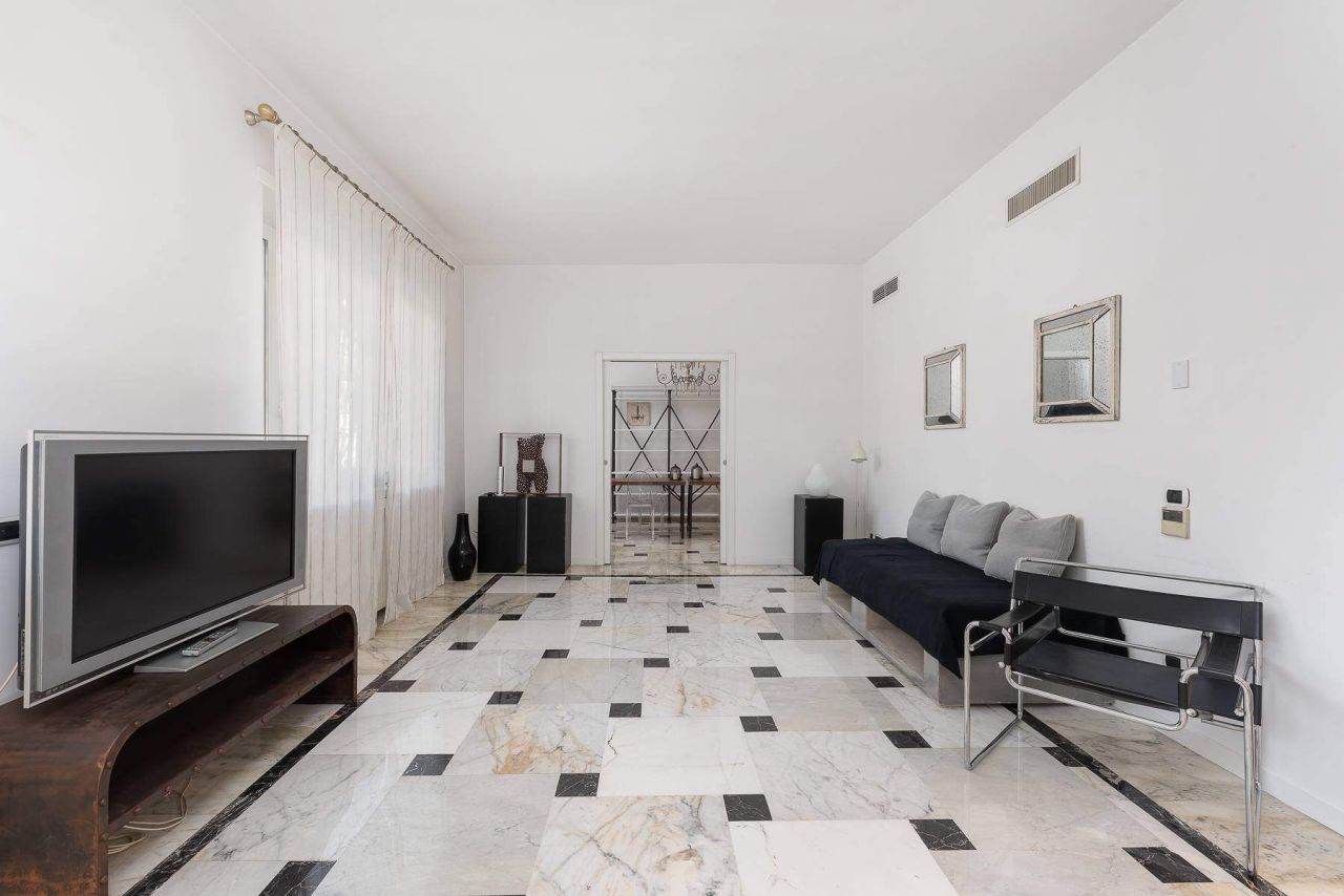 Apartamento en Roma, Italia, 145 m2 - imagen 1