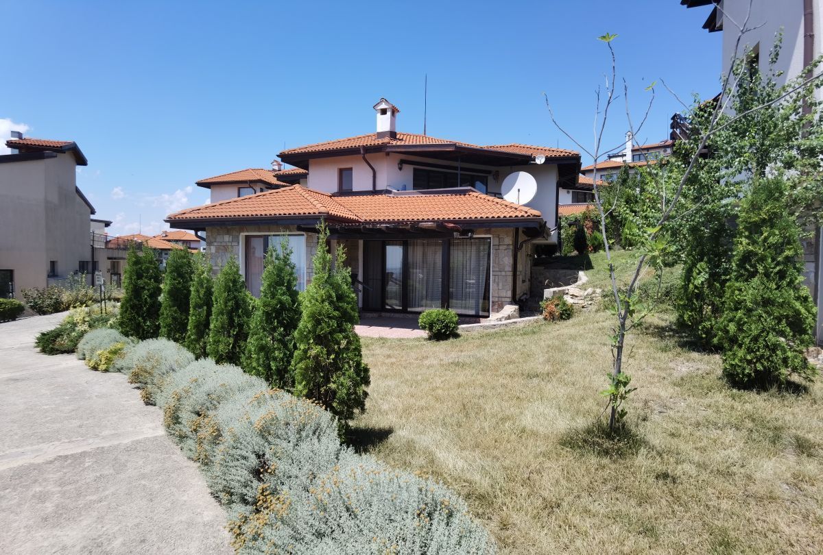 Haus in Burgas, Bulgarien, 98 m2 - Foto 1