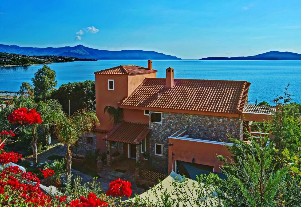 House Evia, Greece, 315 sq.m - picture 1