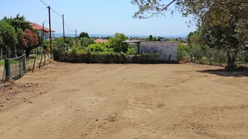Land in Thessaloniki, Greece, 465 sq.m - picture 1