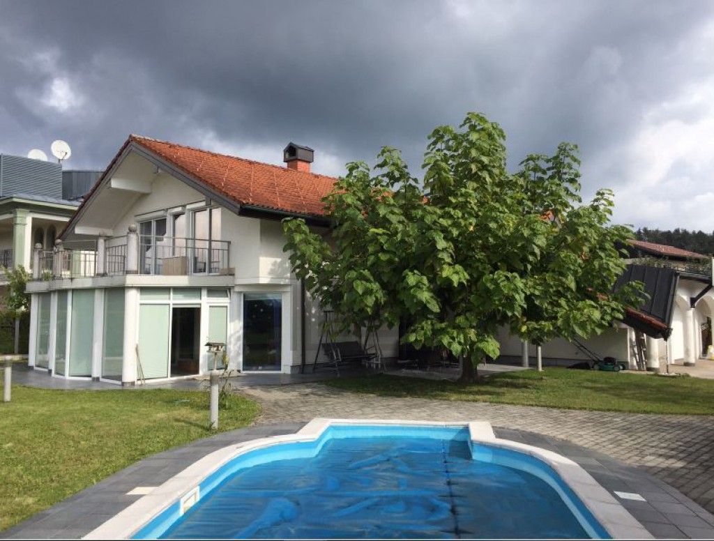 Villa in Radomlje, Slovenia, 620 sq.m - picture 1