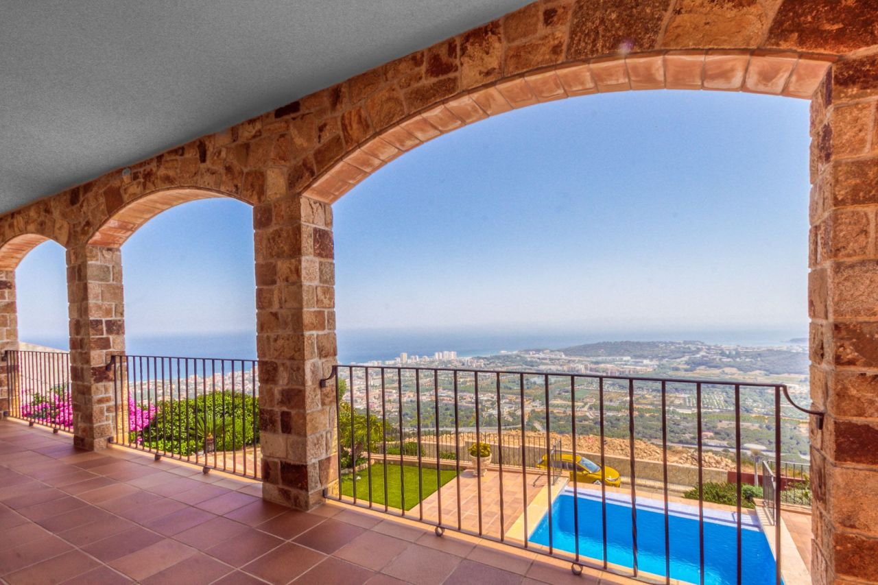 Villa in Costa Brava, Spanien, 332 m2 - Foto 1