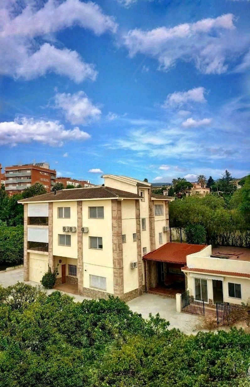 Casa en Montgat, España, 415 m2 - imagen 1