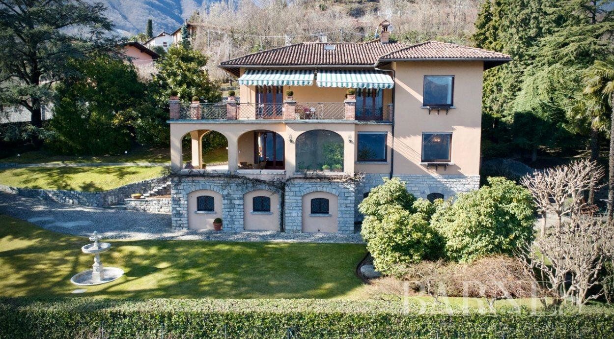 Casa en Menaggio, Italia, 546 m2 - imagen 1
