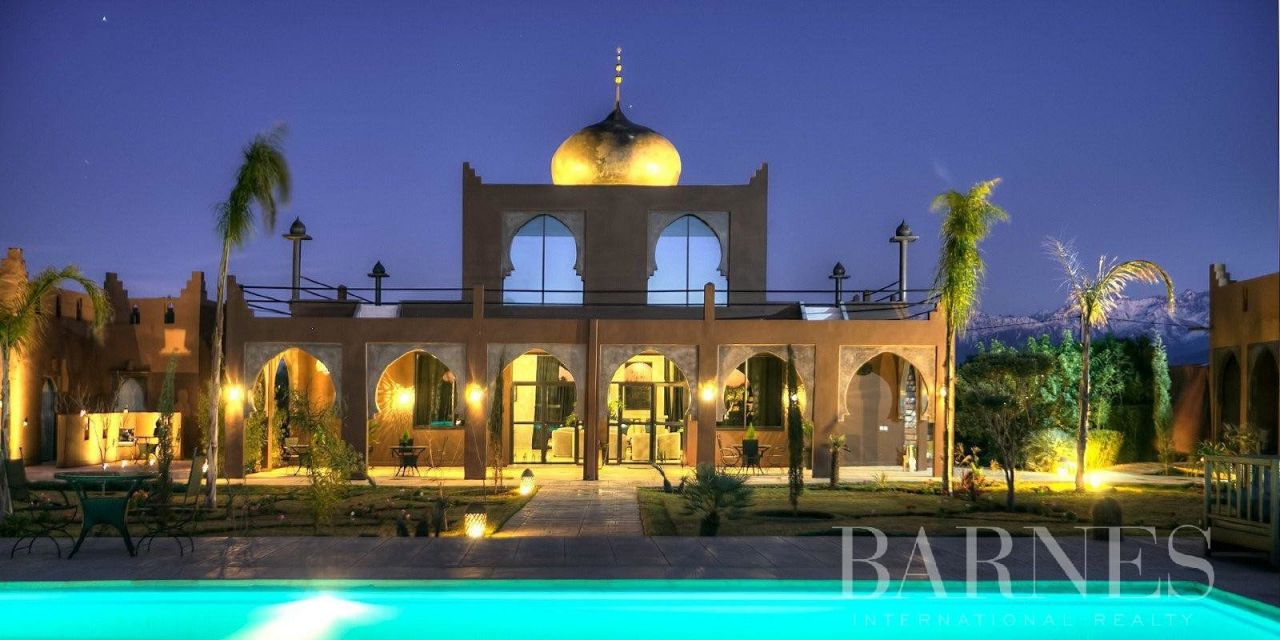 House in Marrakesh, Morocco, 1 400 sq.m - picture 1