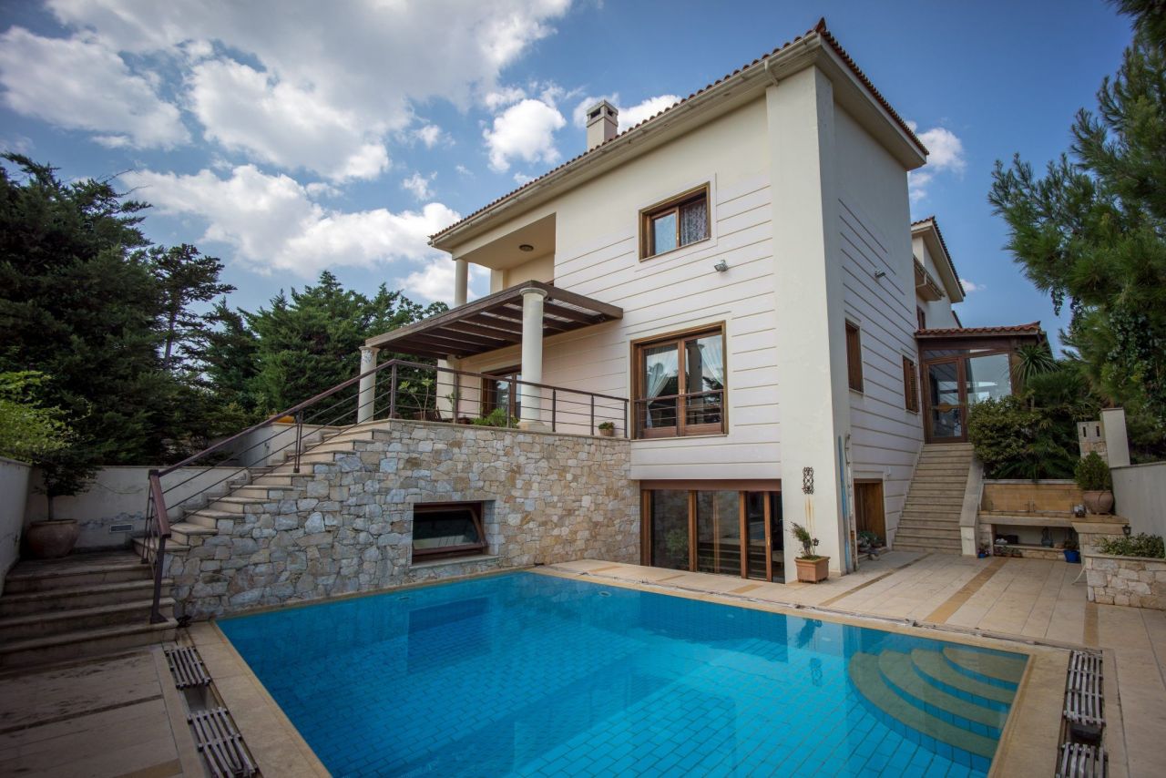 House in Kifisia, Greece, 1 241 sq.m - picture 1