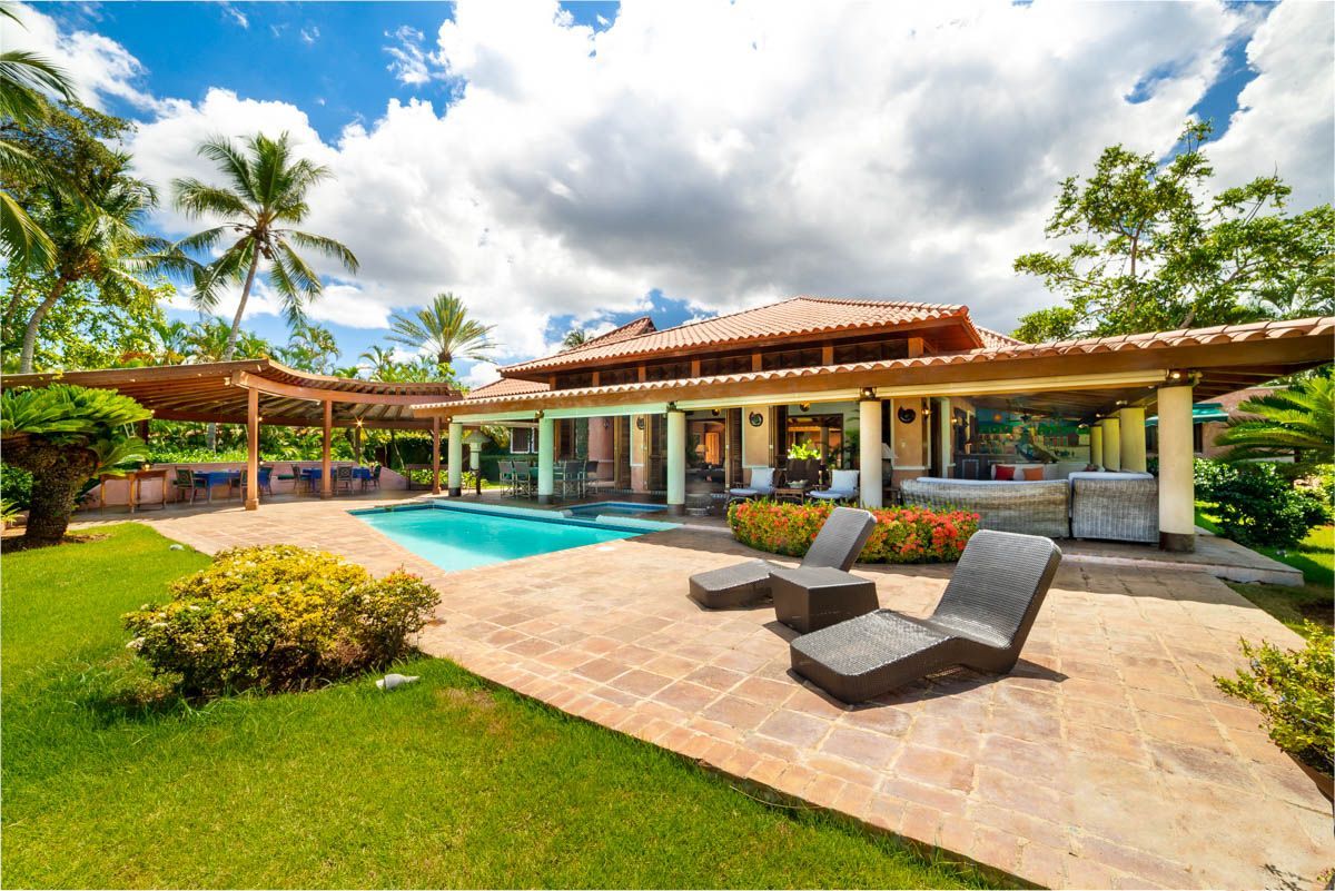 Villa in Casa de Campo, Dominican Republic, 809 sq.m - picture 1
