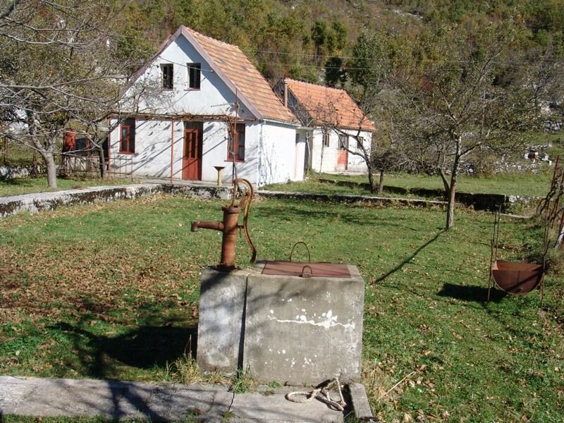 House in Cetinje, Montenegro, 78 sq.m - picture 1