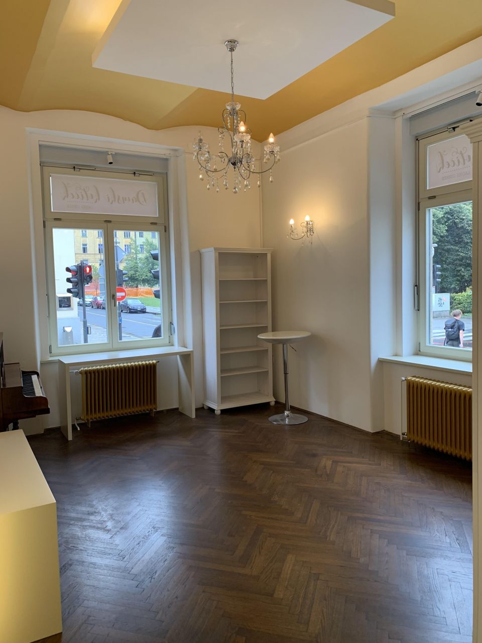 Commercial property in Ljubljana, Slovenia, 319.83 sq.m - picture 1