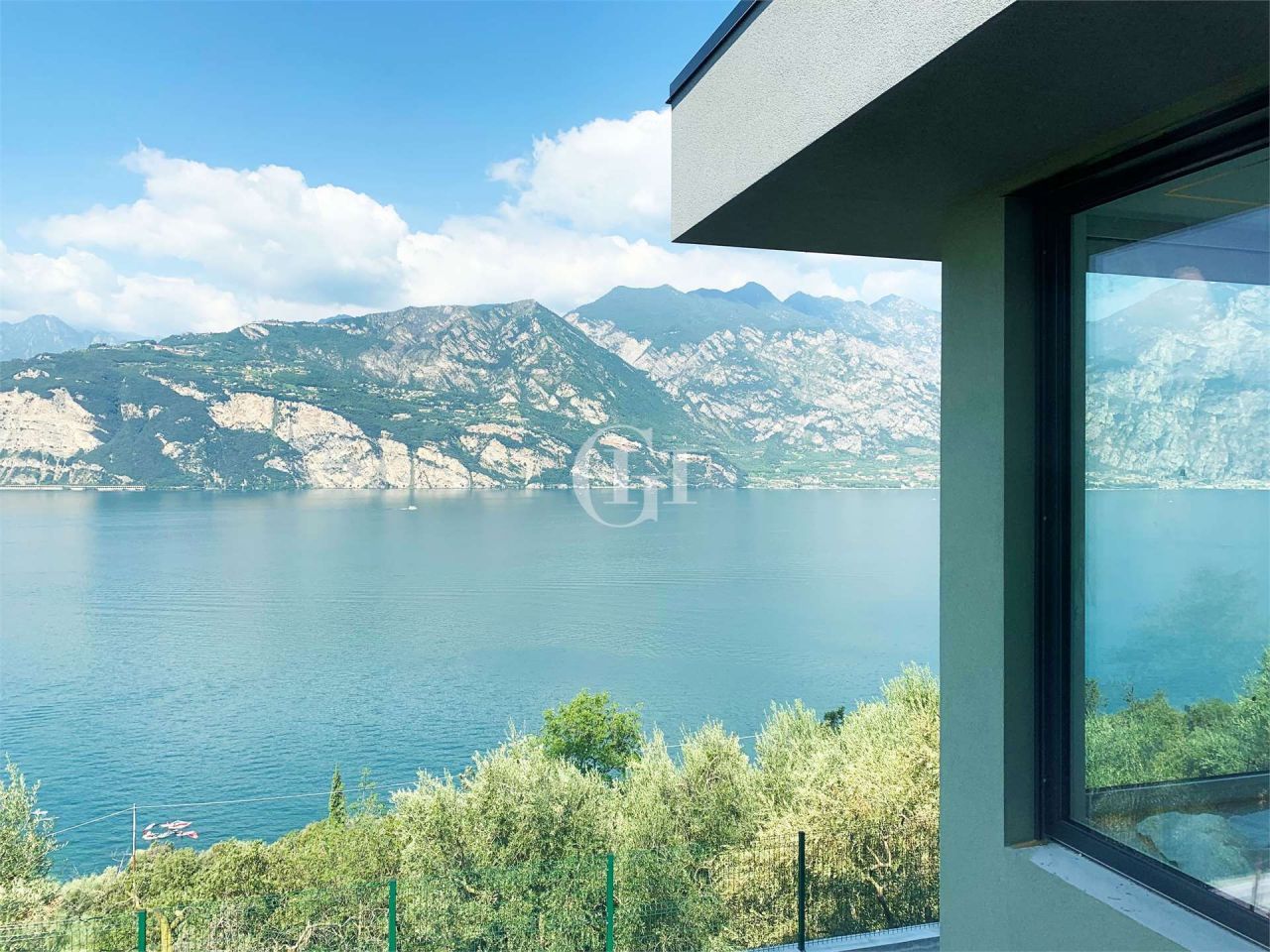 Villa on Lake Garda, Italy, 236 sq.m - picture 1
