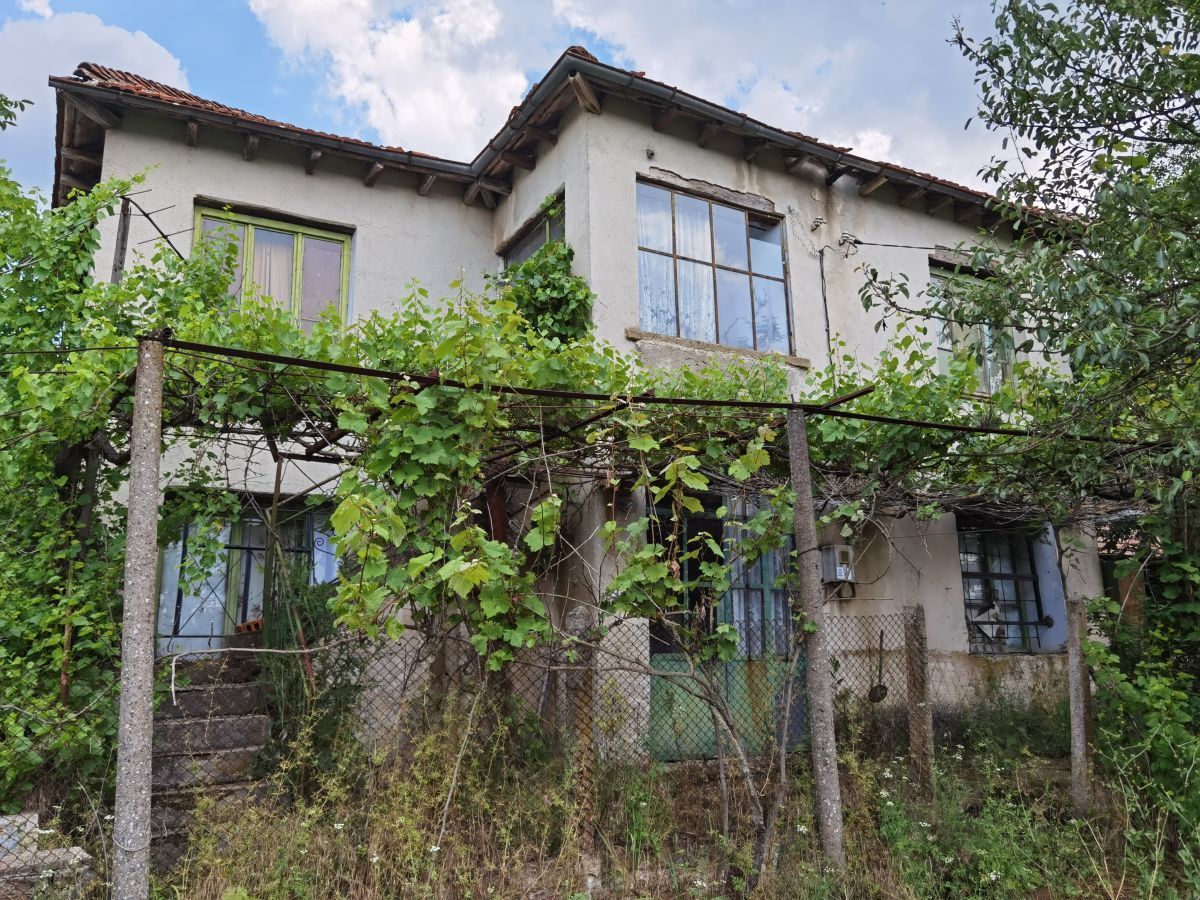 Maison à Yambol, Bulgarie, 140 m2 - image 1