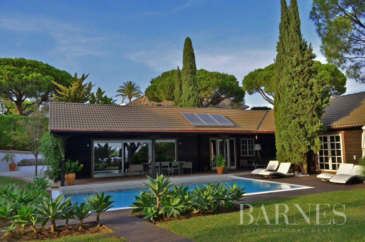 House in Marbella, Spain, 340 sq.m - picture 1