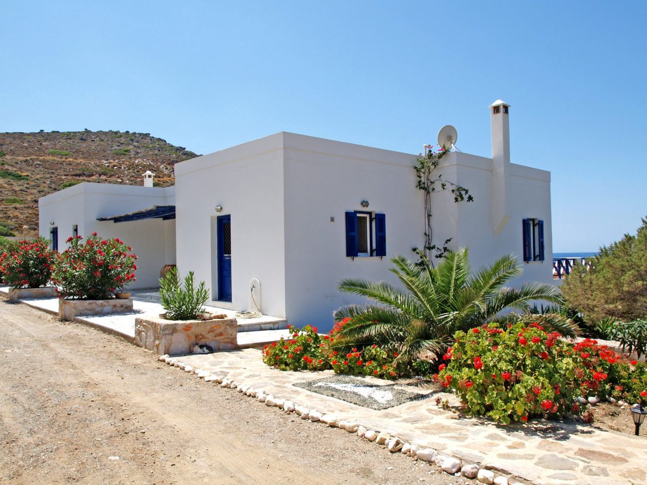 House on Syros, Greece, 260 sq.m - picture 1
