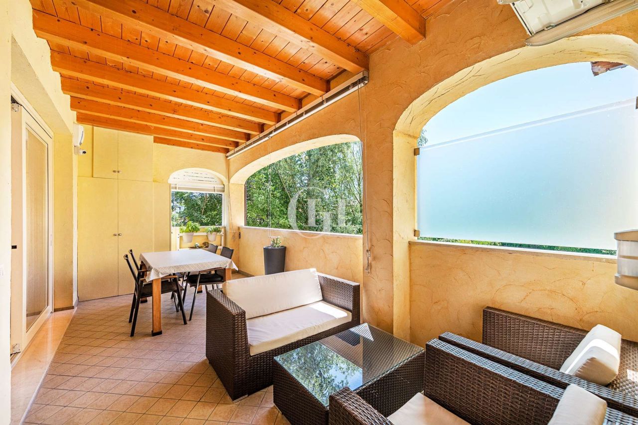 Apartamento por Lago de Garda, Italia, 80 m2 - imagen 1