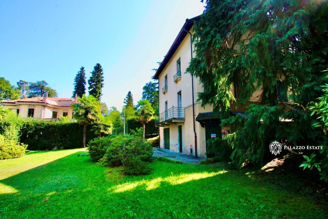Villa in Stresa, Italy, 340 sq.m - picture 1
