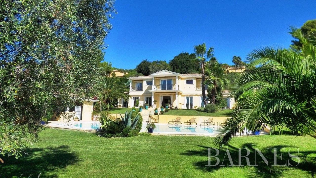 House in Mougins, France, 350 sq.m - picture 1