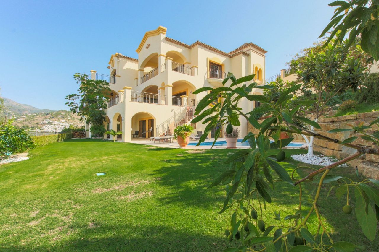 Villa in Benahavis, Spanien, 895 m2 - Foto 1