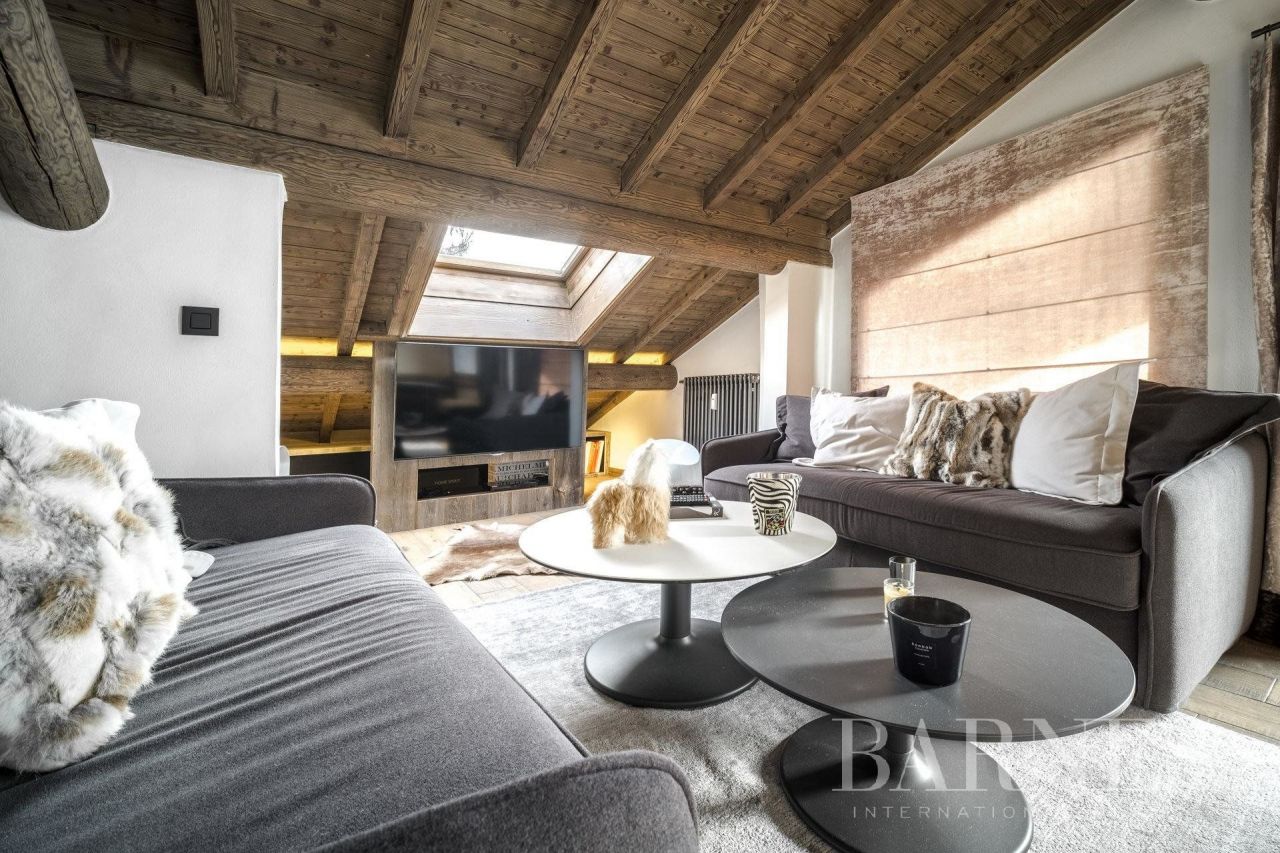 Flat in Megeve, France, 53.6 sq.m - picture 1