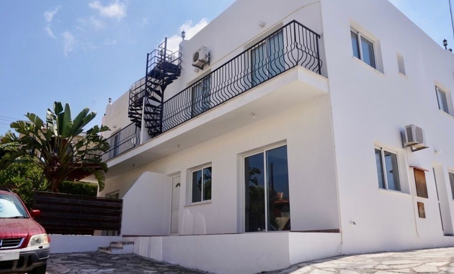 House in Paphos, Cyprus, 148 sq.m - picture 1