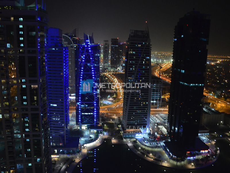 Apartment in Dubai, UAE, 69.4 sq.m - picture 1