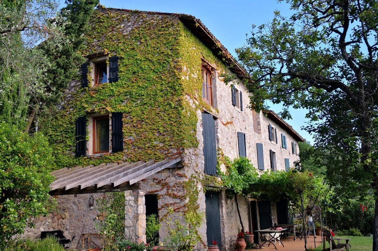 House in Torri del Benaco, Italy, 450 sq.m - picture 1