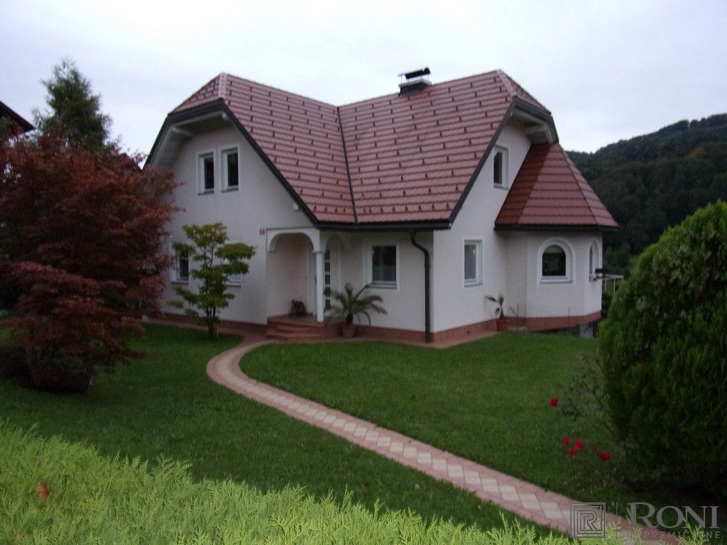 House in Lasko, Slovenia, 193.6 sq.m - picture 1