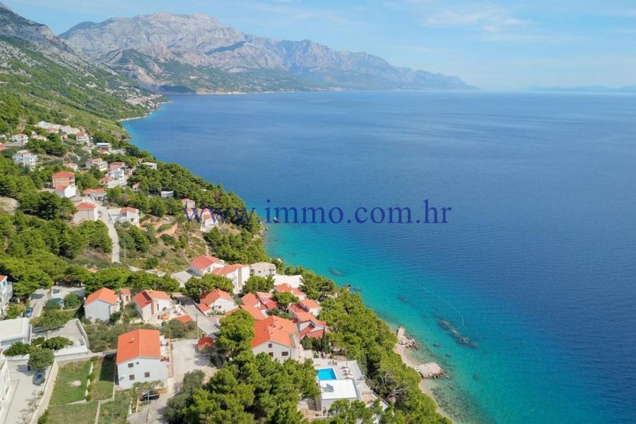 Land in Omis, Croatia, 1 534 sq.m - picture 1
