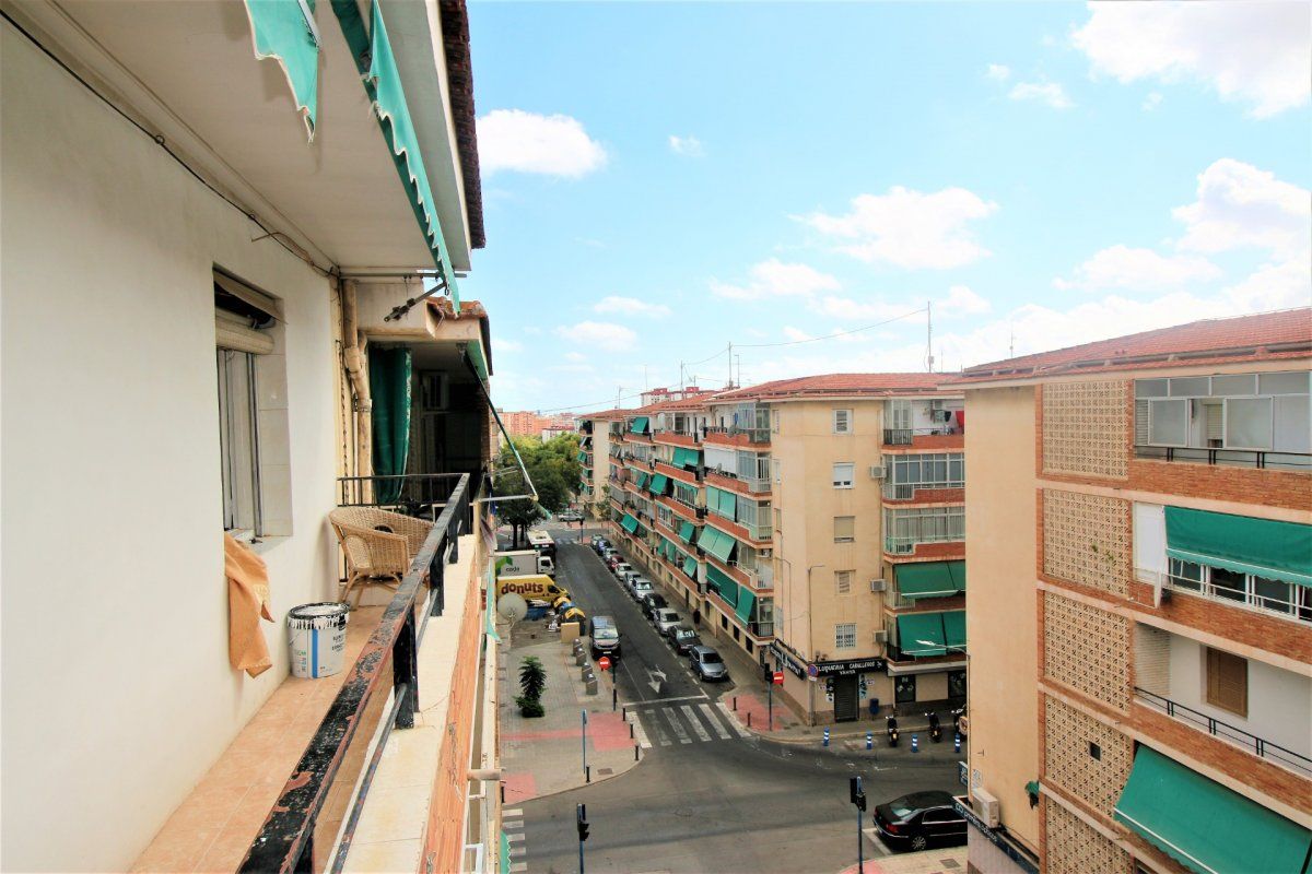 Wohnung in Alicante, Spanien, 78 m2 - Foto 1