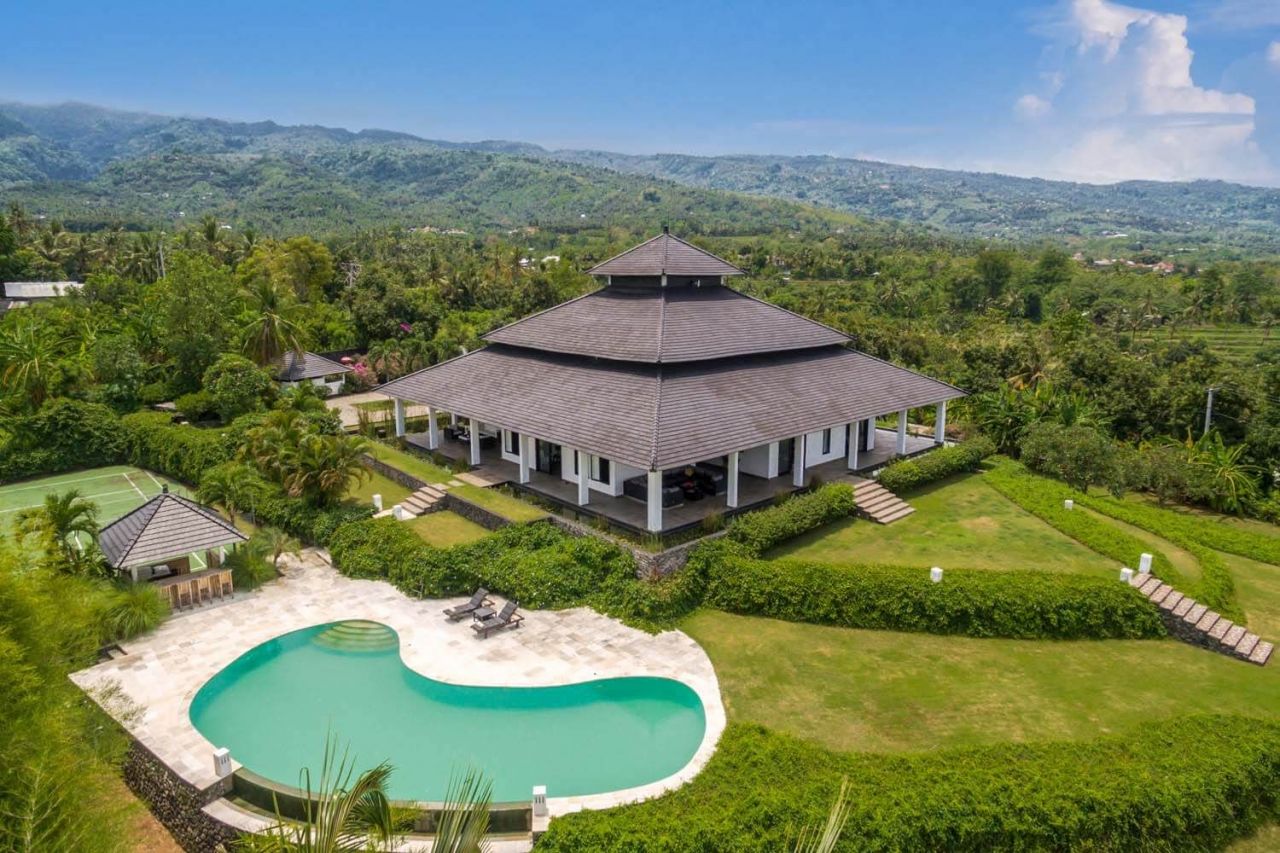Villa in Singaraja, Indonesia, 625 sq.m - picture 1