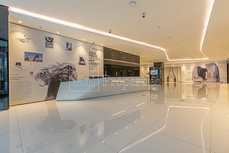 Office in Dubai, UAE, 279 sq.m - picture 1