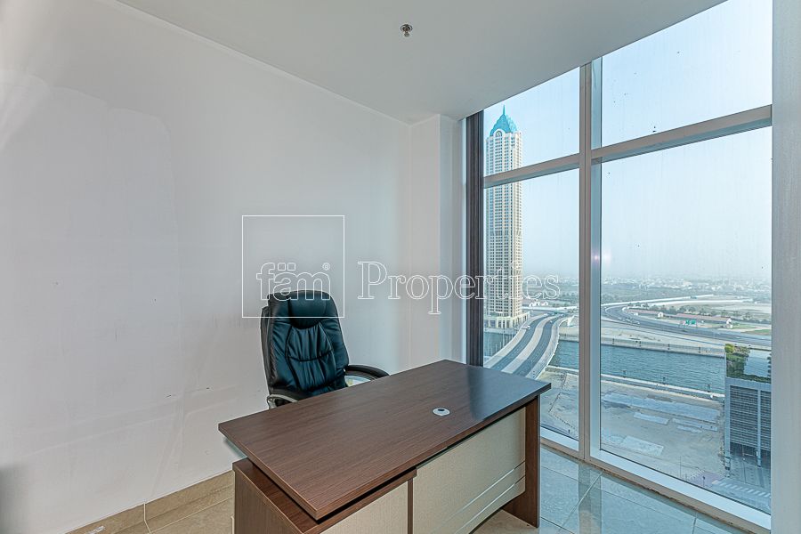 Office in Dubai, UAE, 31 sq.m - picture 1