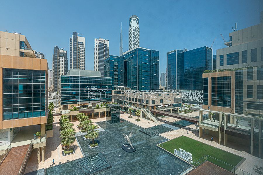 Office in Dubai, UAE, 150 sq.m - picture 1