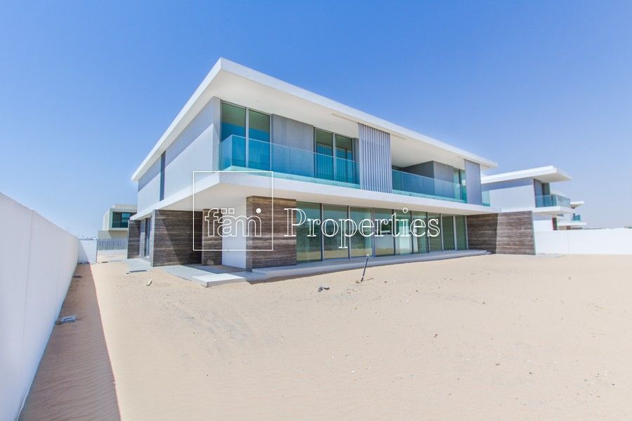 House in Dubai, UAE, 856 sq.m - picture 1