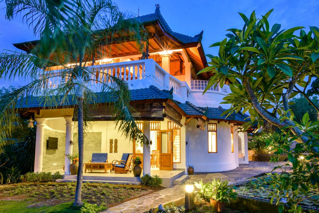 Villa in Singaraja, Indonesien, 276 m2 - Foto 1