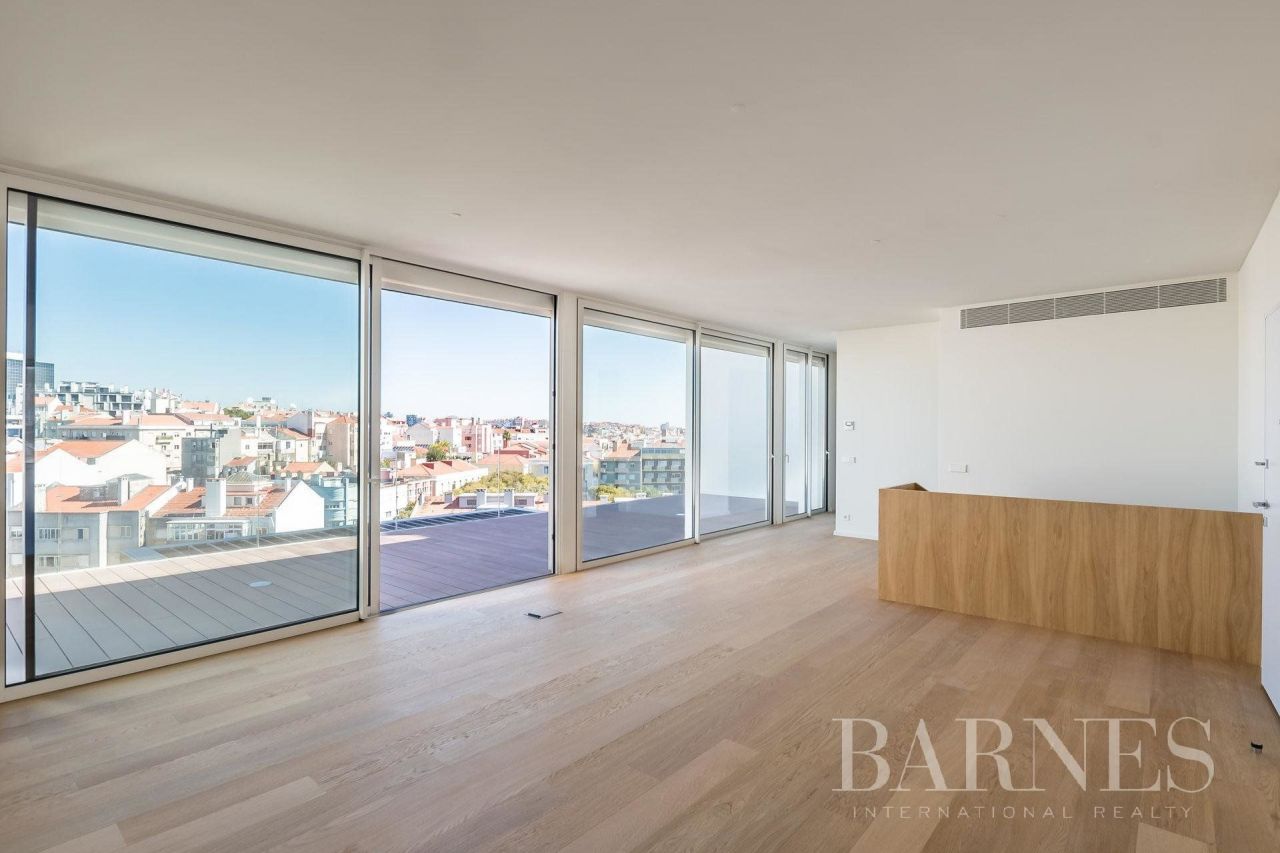 Flat in Lisbon, Portugal, 170.2 sq.m - picture 1