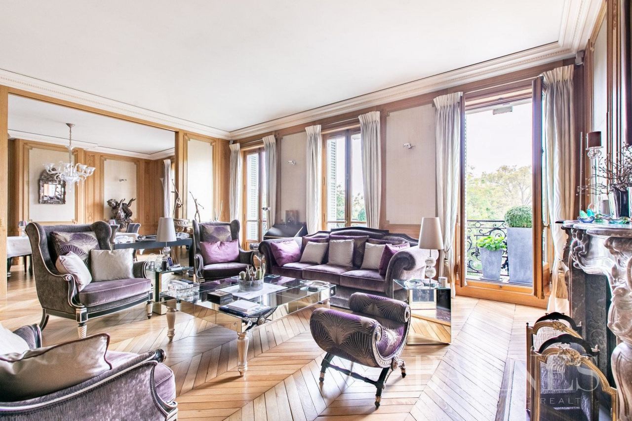 Appartement dans le 16ème arrondissement de Paris, France, 161.55 m2 - image 1