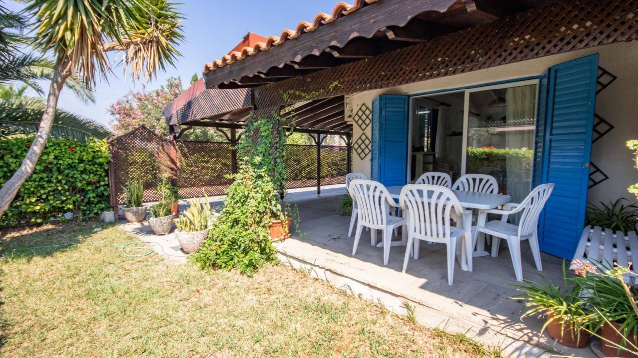 Villa à Larnaca, Chypre, 72 m2 - image 1