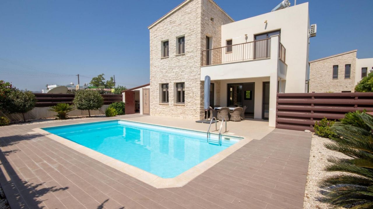 Villa in Larnaca, Cyprus, 107 sq.m - picture 1