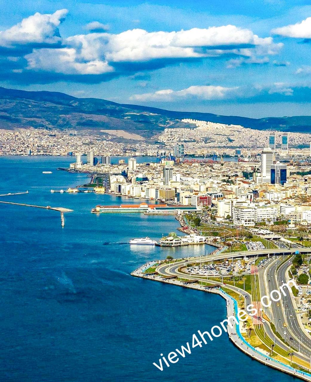Inversión en Izmir, Turquia, 4 128.8 m2 - imagen 1