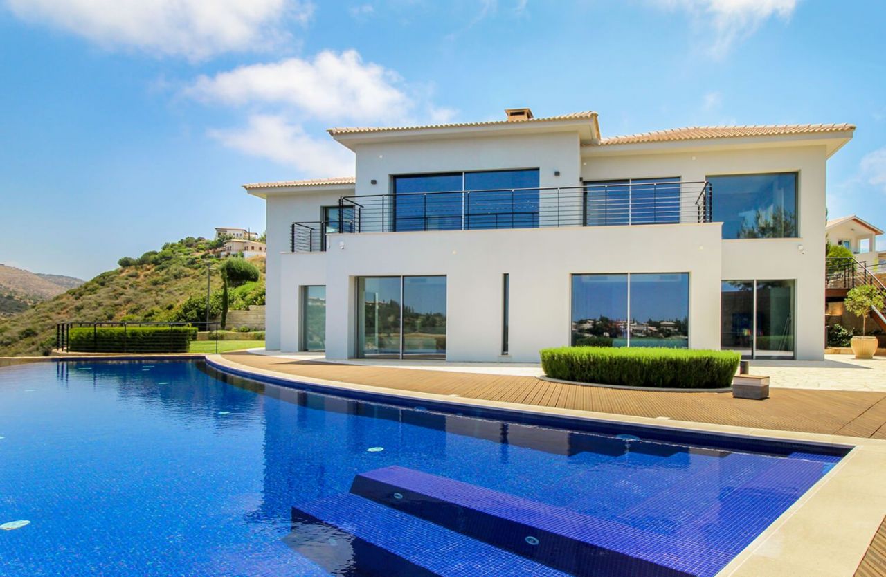 Villa in Paphos, Cyprus, 450 sq.m - picture 1