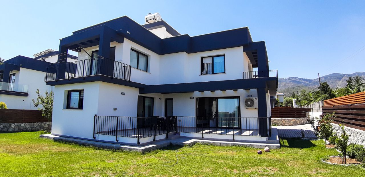 Villa à Alsancak, Chypre, 220 m2 - image 1