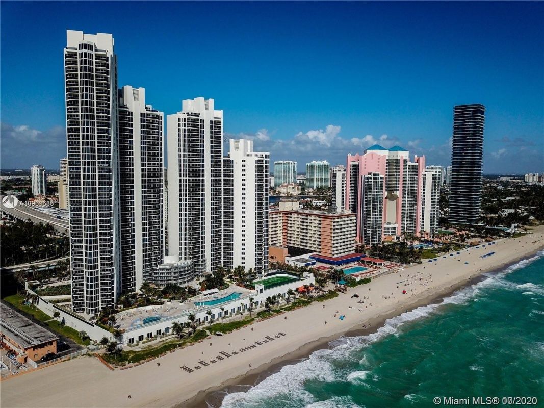 Piso en Miami, Estados Unidos, 247 m2 - imagen 1