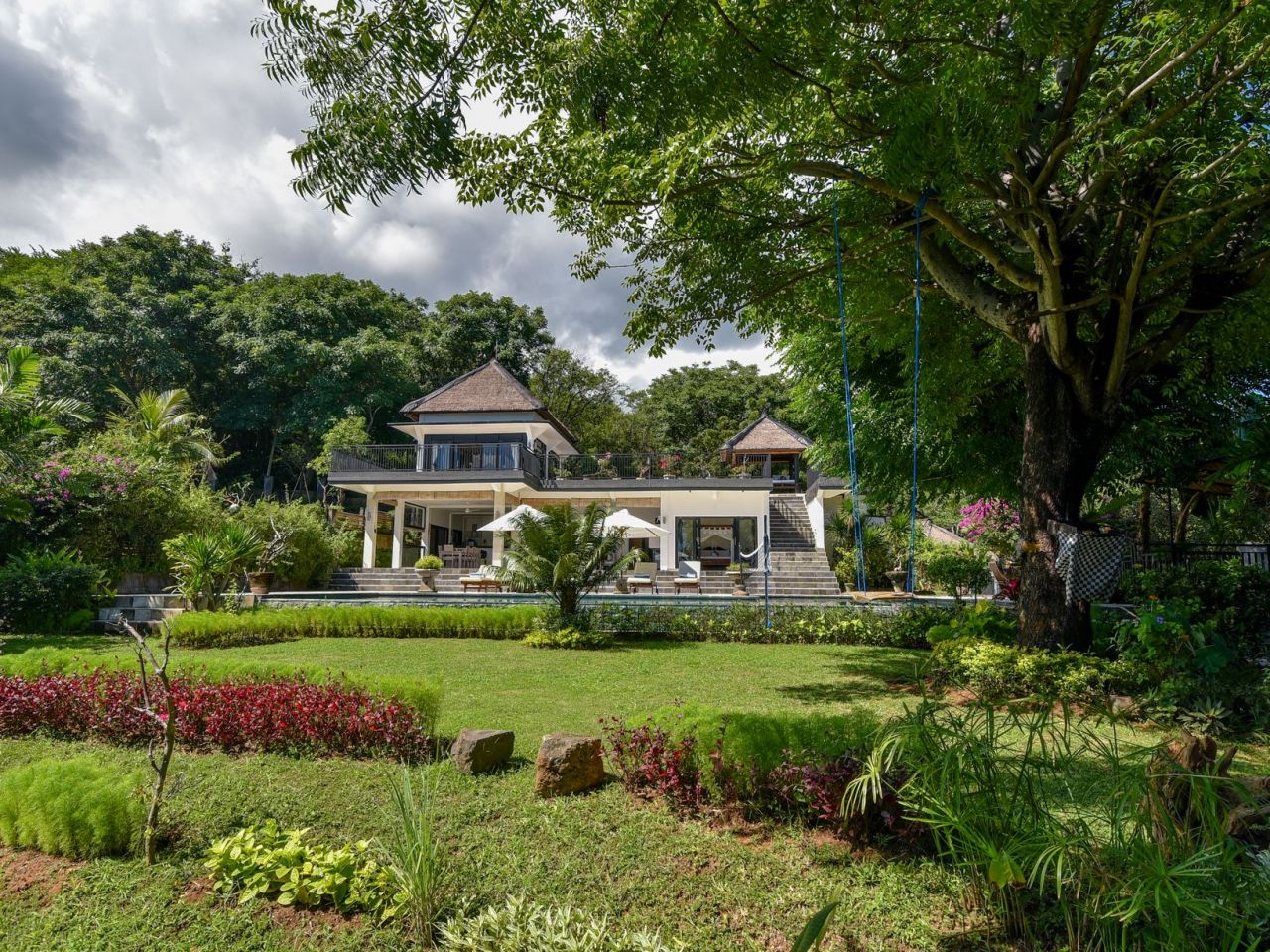 Villa in Singaraja, Indonesien, 400 m2 - Foto 1