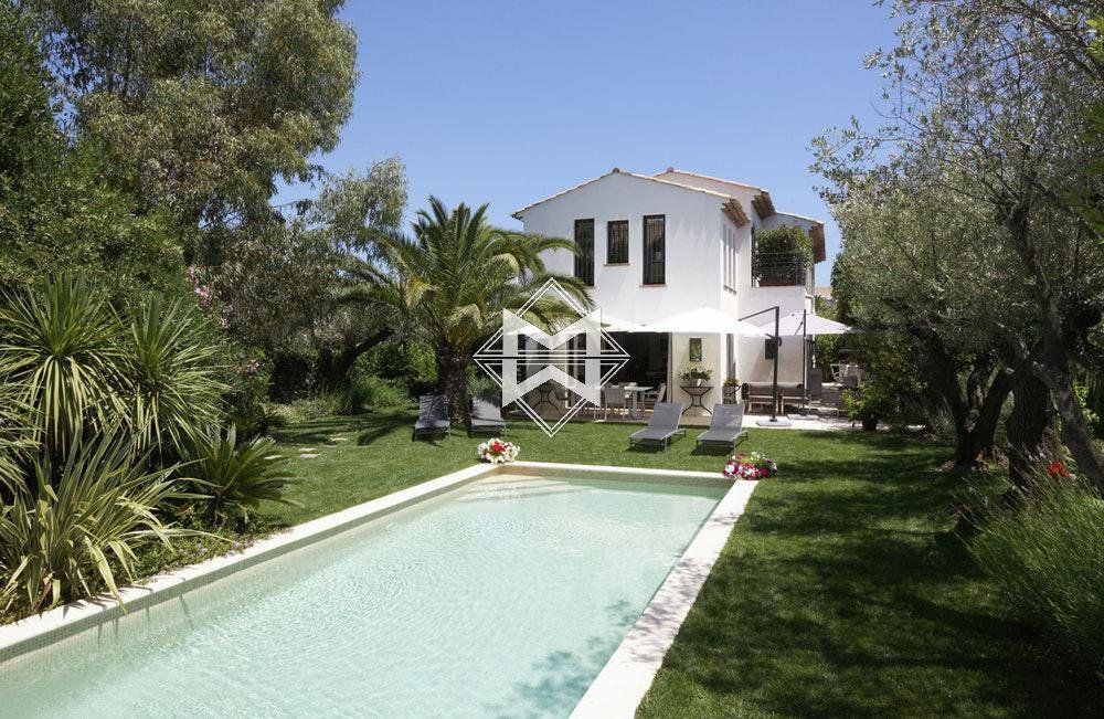 Casa en Saint-Tropez, Francia, 480 m2 - imagen 1
