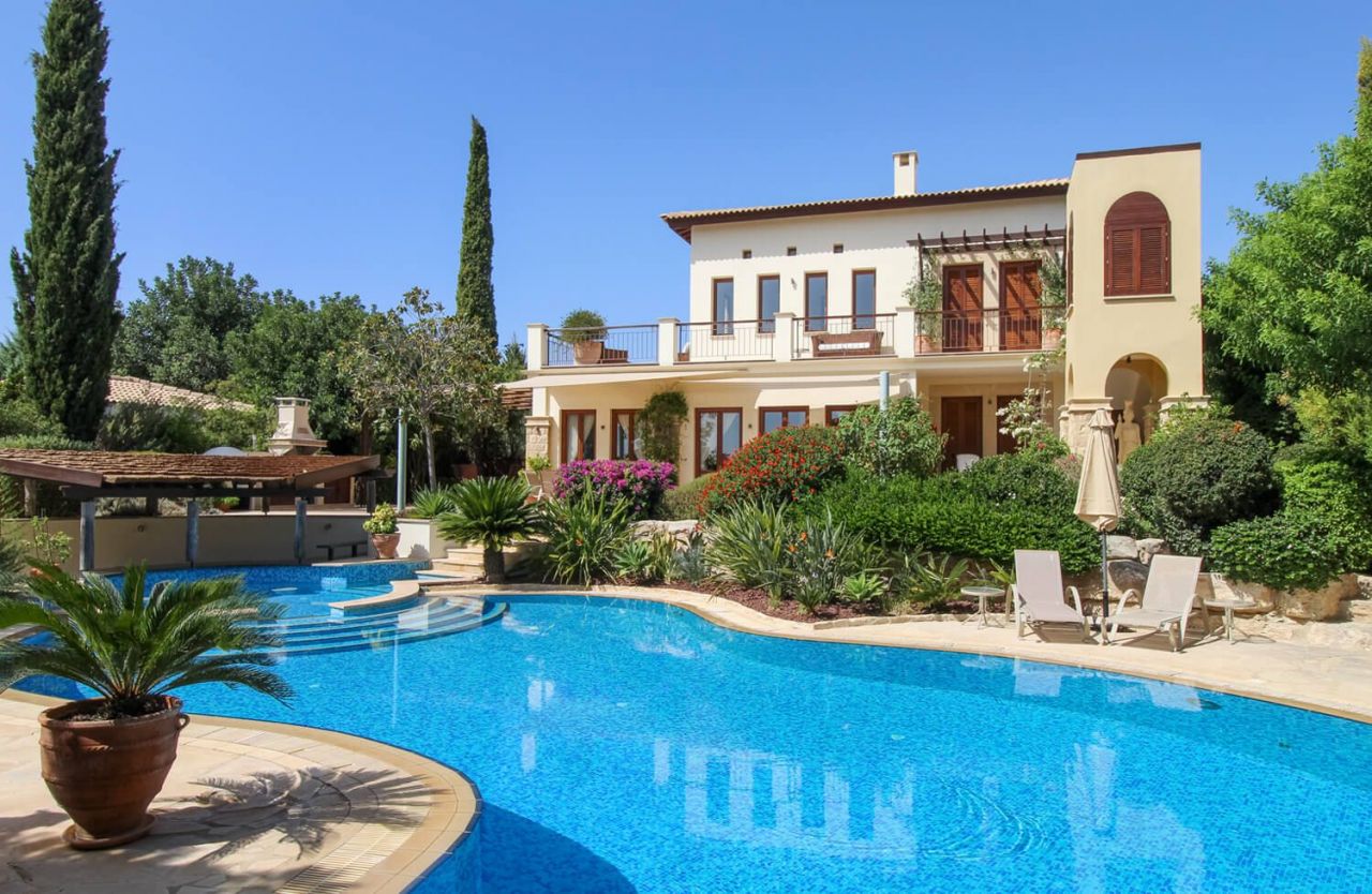 Villa in Paphos, Cyprus, 266 sq.m - picture 1