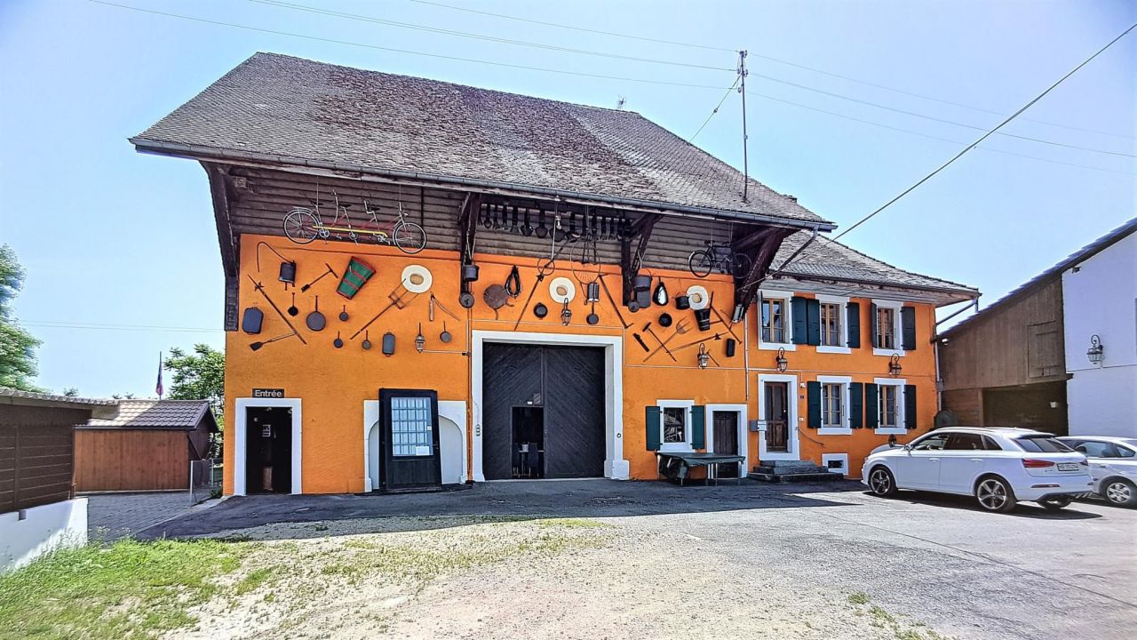 Casa SuscÃ©vaz, Suiza, 2 551 m2 - imagen 1