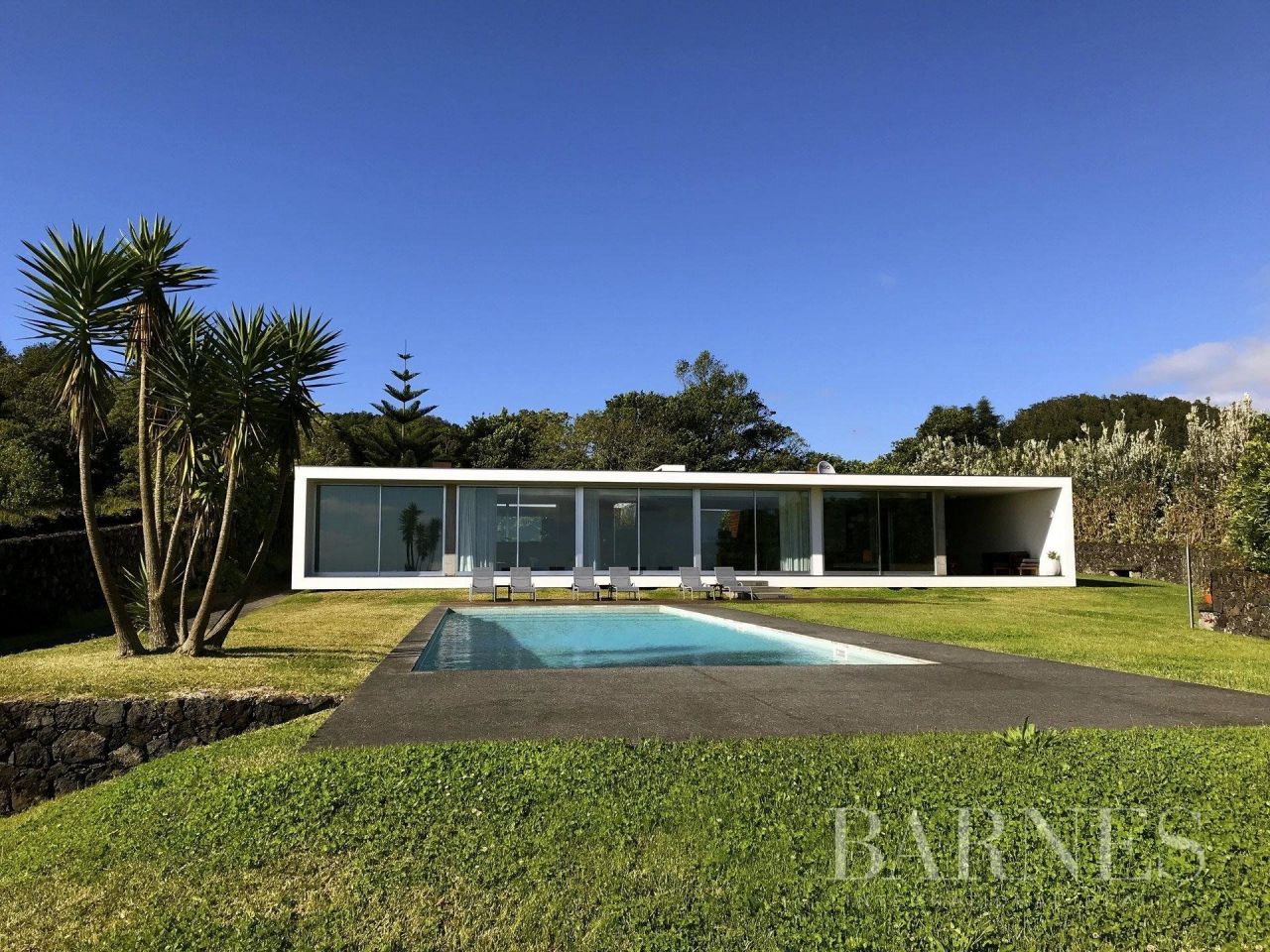 House in Lisbon, Portugal, 520 sq.m - picture 1
